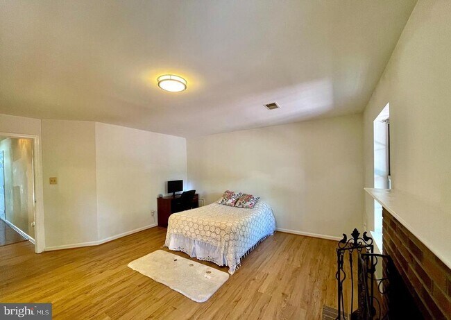 Building Photo - 45439 Baggett Terrace