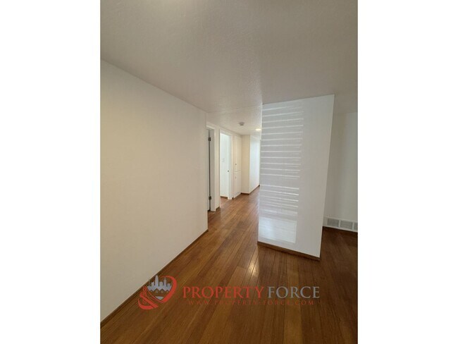 Building Photo - Bright Foster City 4Bed 2Bath Home with Hardwood Floors and Private Yard - OFFERED BY PROPERTY FO...