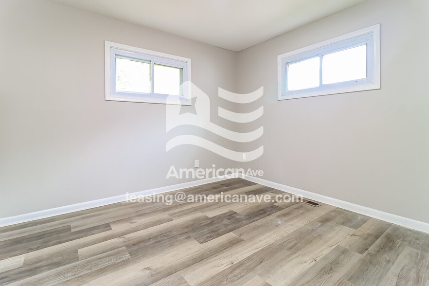 Building Photo - 11183 Unity Dr