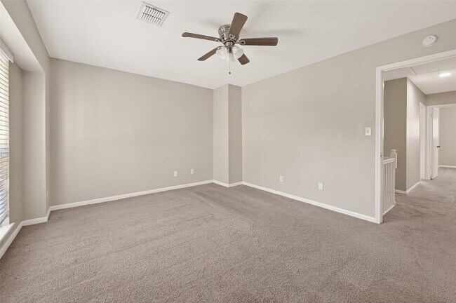 Building Photo - 10738 Briar Forest Dr