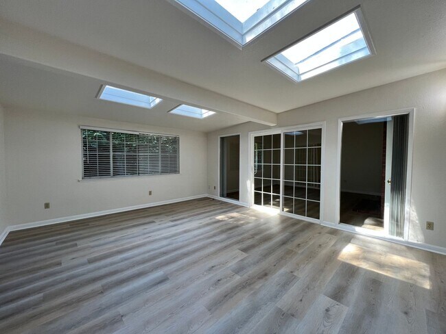 Building Photo - Excellent Downtown Palo Alto Single Story ...