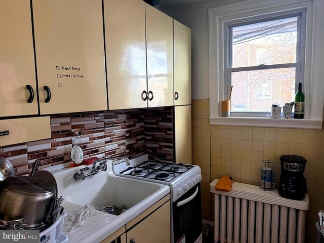 Building Photo - 5118 Oakland St