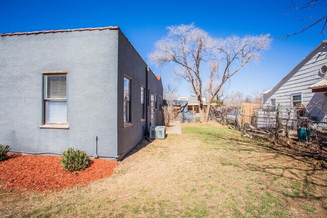 Building Photo - 2115 26th St