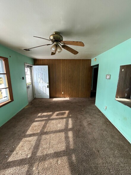 Building Photo - 21 Agnes Dr
