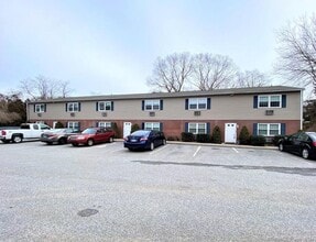 Building Photo - 9 Peggy Ln