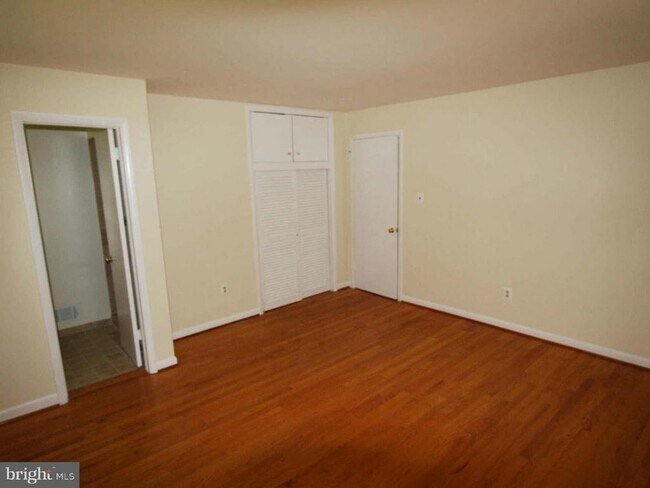 Building Photo - 1103 Roberta Ct