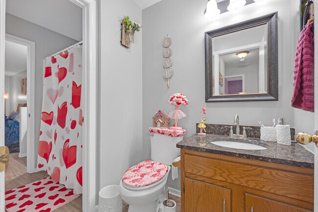 Building Photo - 691 W Streamwood Blvd