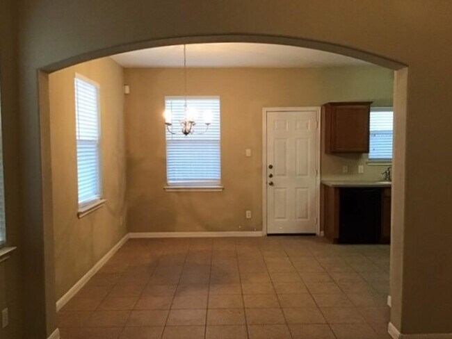 Building Photo - 21330 Bella Flora Ct