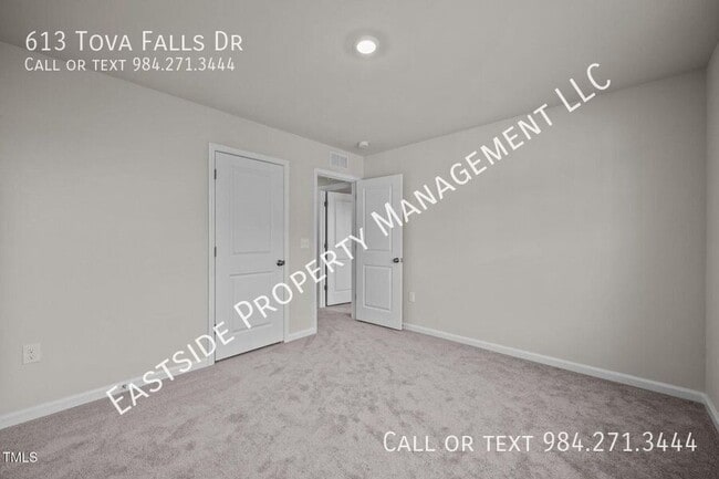 Building Photo - 613 Tova Fls Dr