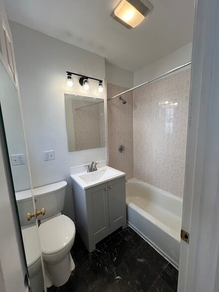 Building Photo - 38 Hemenway St