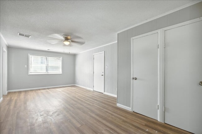 Building Photo - 2724 Steele St