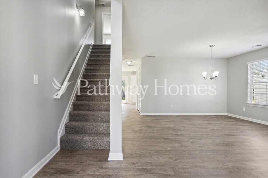 Building Photo - 7510 Old Chapel