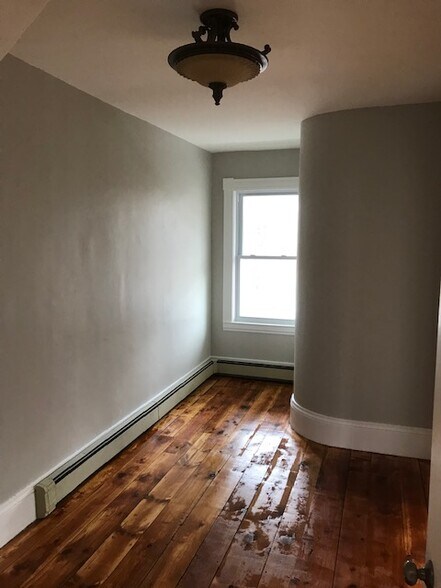 Building Photo - 17 Highland Park