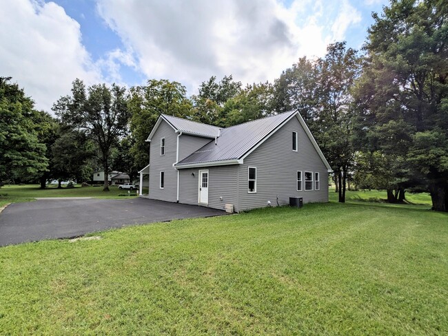 Building Photo - 8914 Woodhaven Rd