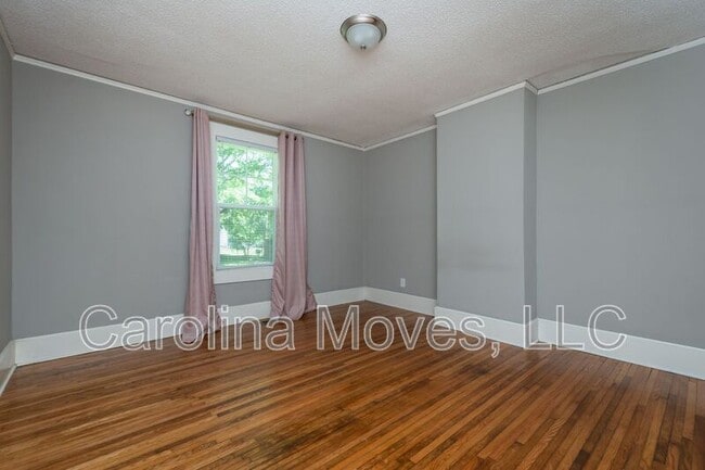 Building Photo - 306 Powell St