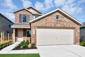 Building Photo - 16831 Spotted Oak Dr