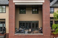 Building Photo - Beautiful Town Home Ready for Lease