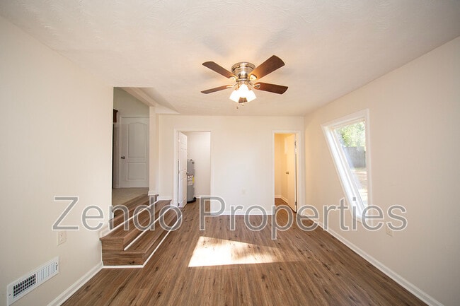 Building Photo - 4821 Vick St