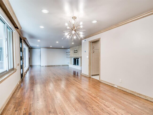 Building Photo - 6505 Avondale Dr