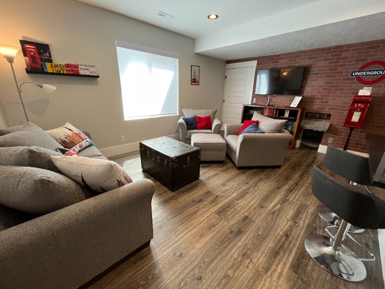 Building Photo - 364 Clark Cir