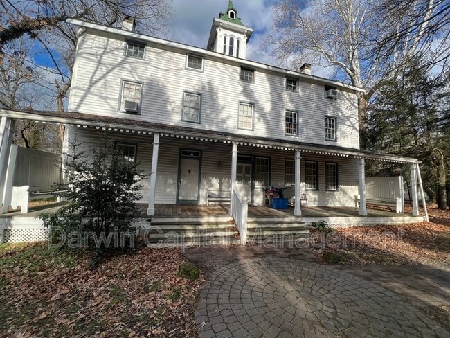 Primary Photo - 1 Breakneck Rd