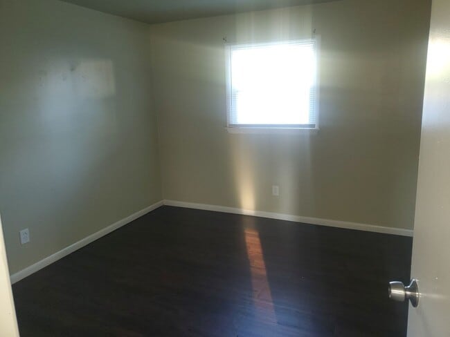 Building Photo - 7241 E Sunny Vale Dr