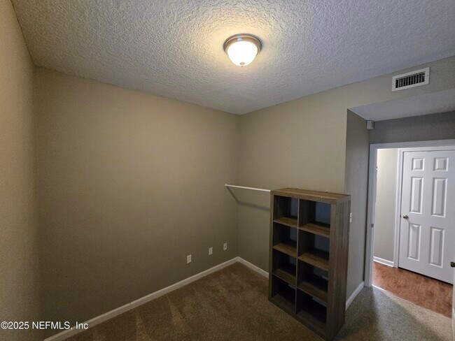 Building Photo - 575 Oakleaf Plantation Pkwy