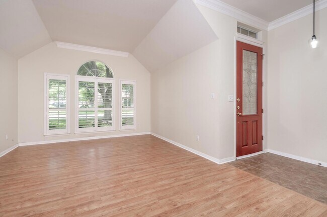 Building Photo - 29000 Bay Hill Ct