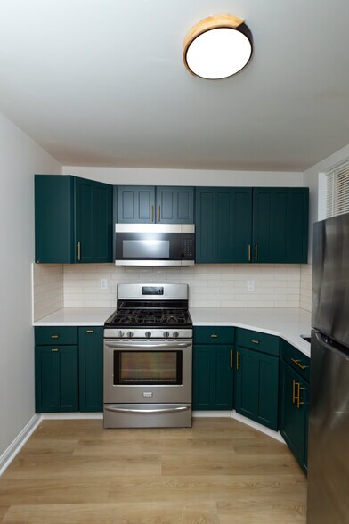Kitchen - 306 N Harrison St