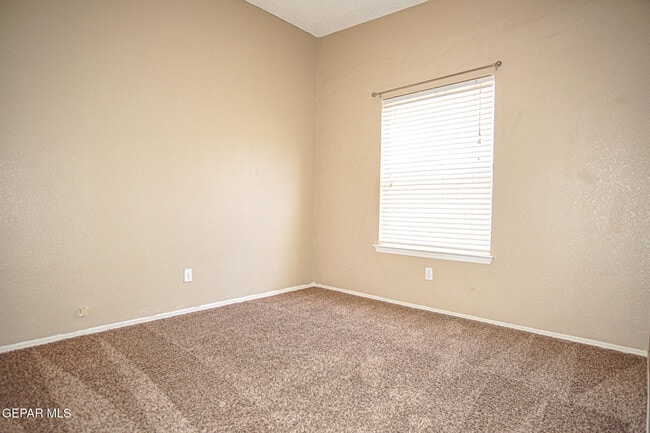 Building Photo - 1316 Desierto Azul Dr