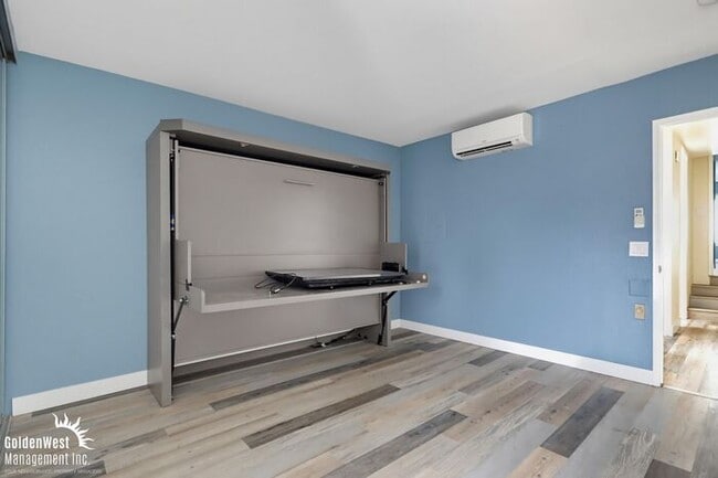Building Photo - Beautifully Renovated 2Bdm 2.5Ba Mission Hills Condo with Bay Views!