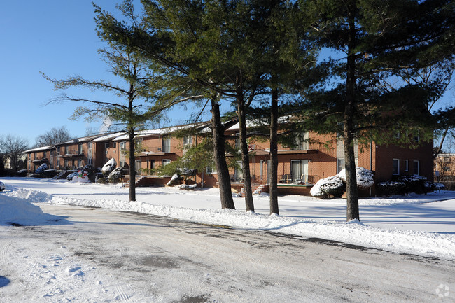 Primary Photo - Ramapo Gardens Apartments