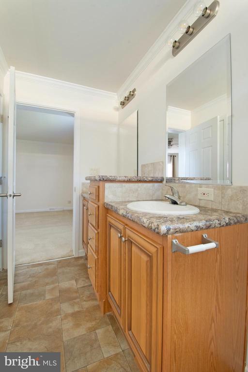 Building Photo - 121 Bluebell Dr