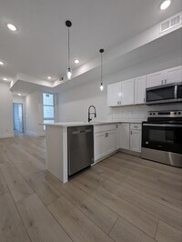 Building Photo - 147-149 N Gross St