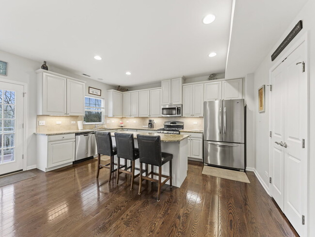 Building Photo - 3465 Bradbury Cir