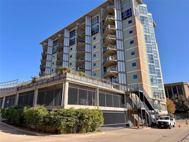 Building Photo - 1001 Belleview St