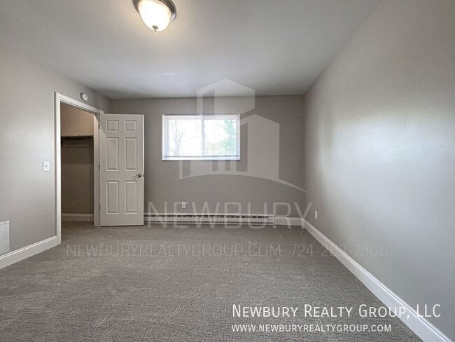 Building Photo - 1 Sunbury Estates