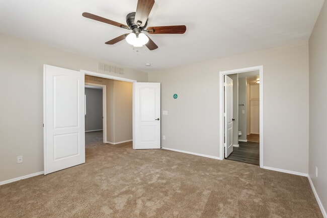 Building Photo - 11963 W Dos Rios Dr