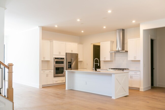 Building Photo - Stunning home in The Parks at Meadowview!