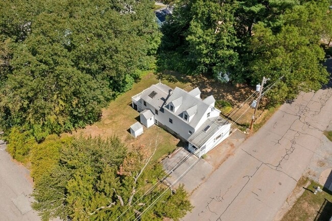 Building Photo - 42 Pinehurst Ave