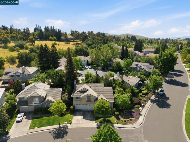 Building Photo - 601 Ambience Way