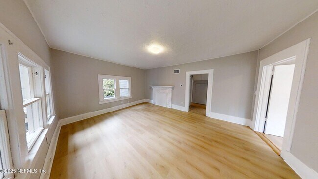 Building Photo - 1412 Ingleside Ave