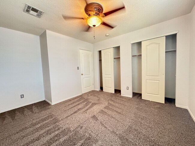 Building Photo - 14057 Tierra Delfin Dr