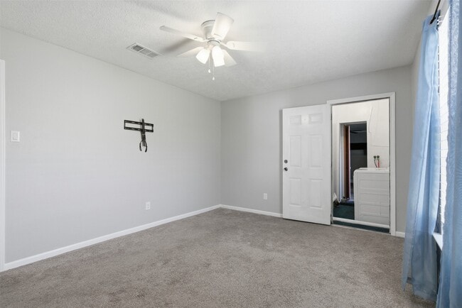 Building Photo - 1203 Valerie Ave