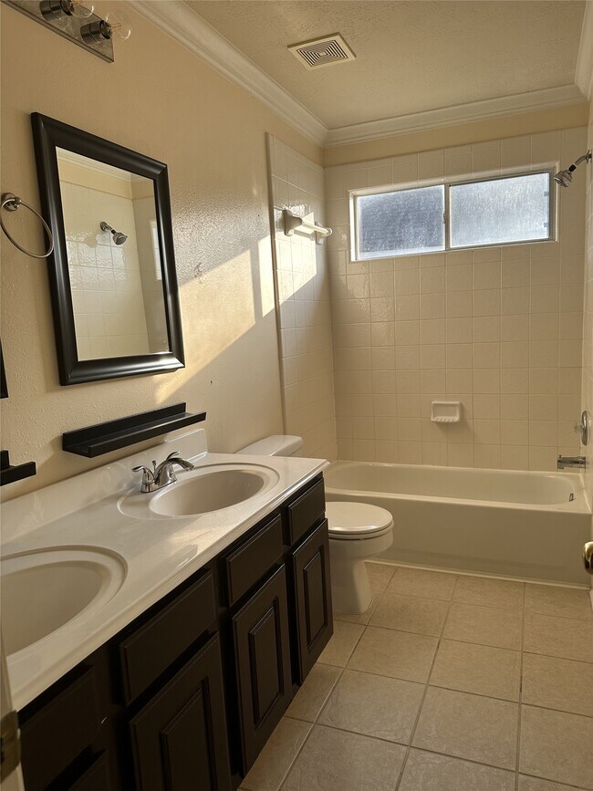 Building Photo - 23806 Allingham Ln