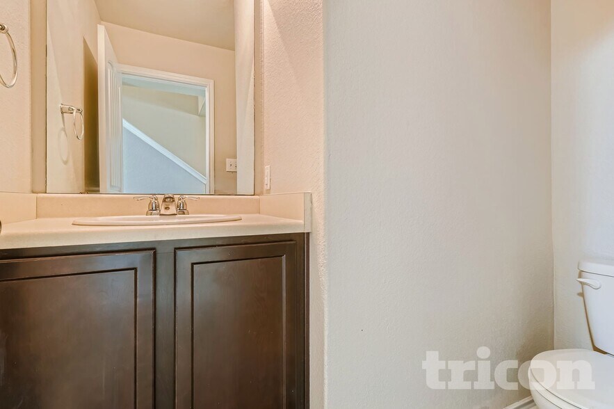 Building Photo - 15305 Cooks Petrel