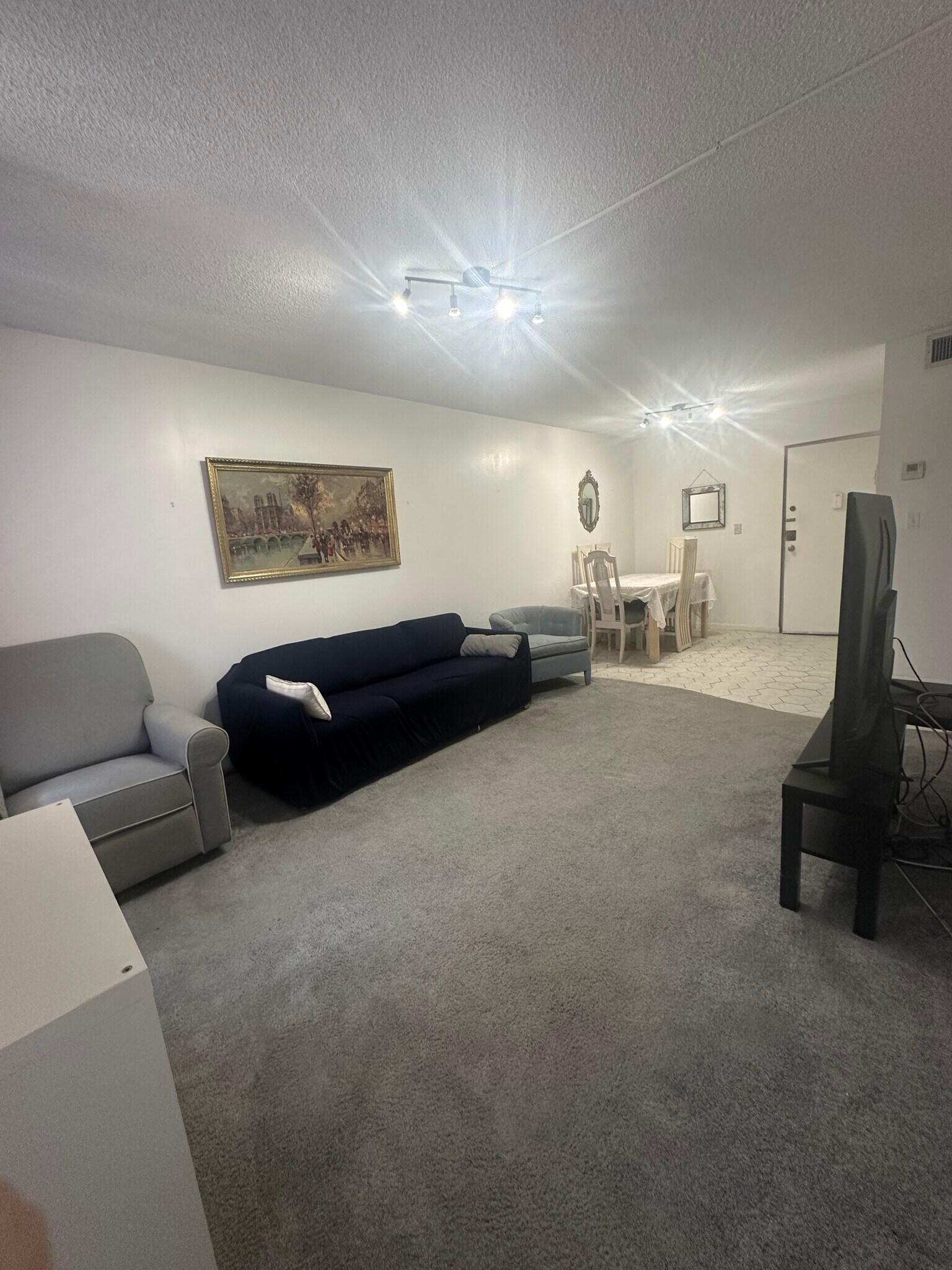 Building Photo - 250 Sunny Isles Blvd