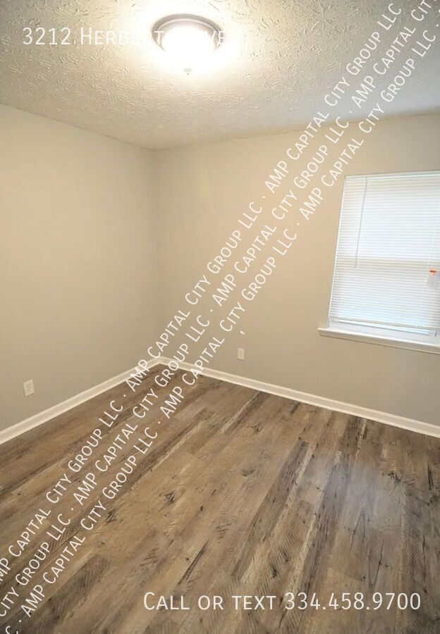 Building Photo - 3212 Herbert Dr