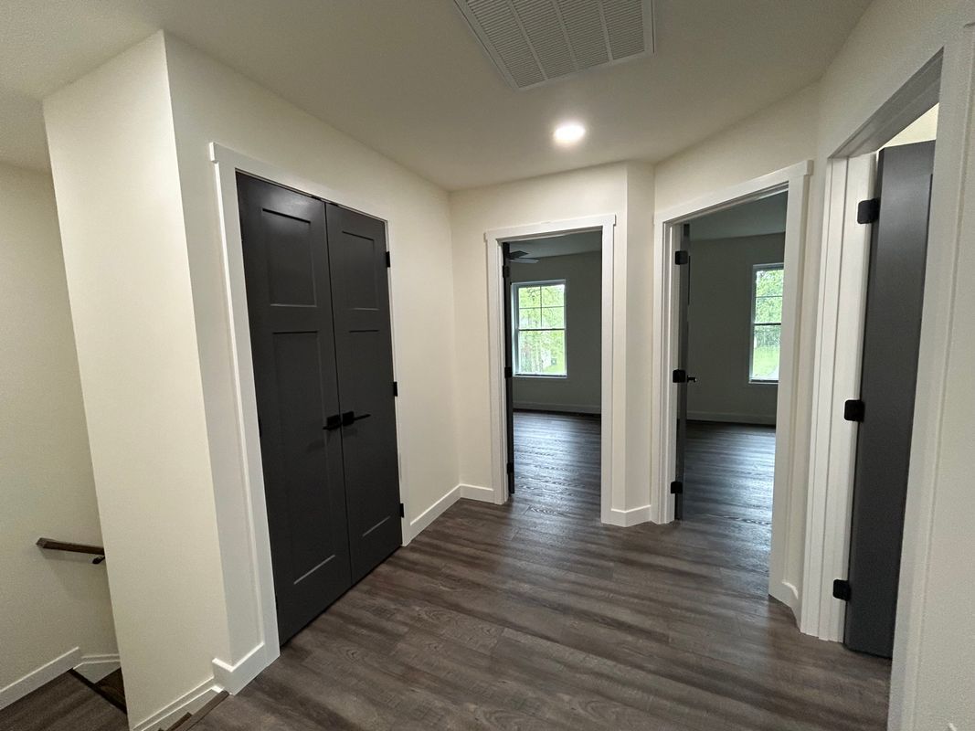 Building Photo - 10925 Antrim Ct