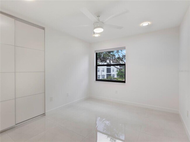 Building Photo - 5157 Floria Way